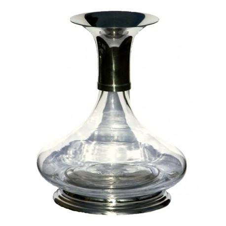 Decanter with base