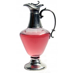 Serving decanter with spout and base