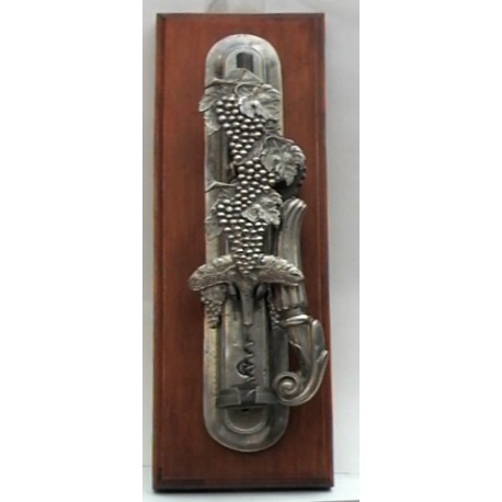 Wall cork screw with "volute" handle and grape decor