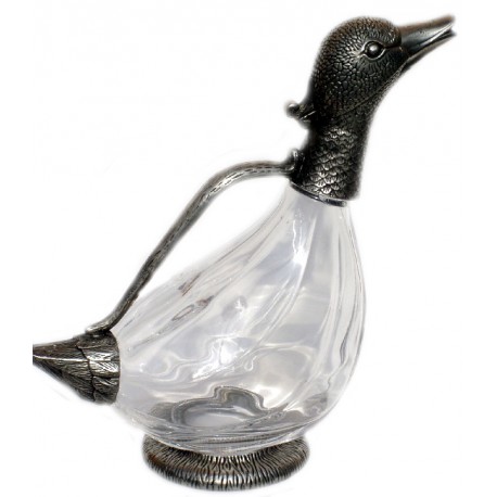 Serving decanter with duck decor