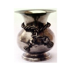 Medium vase with knot decor