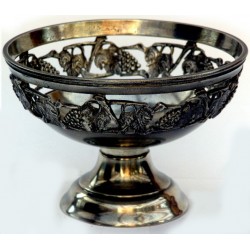 Medium openworked bowl with grape decor