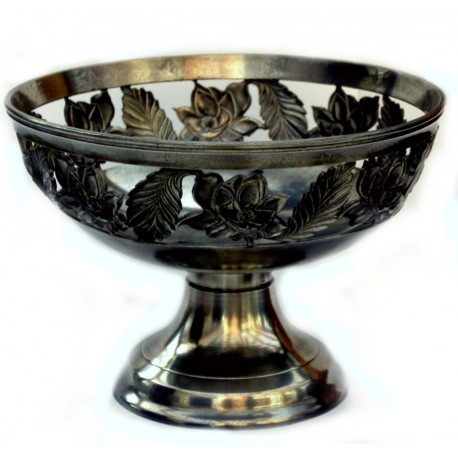 Small openworked bowl with flower decor