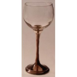 Verre à vin rouge avec pied