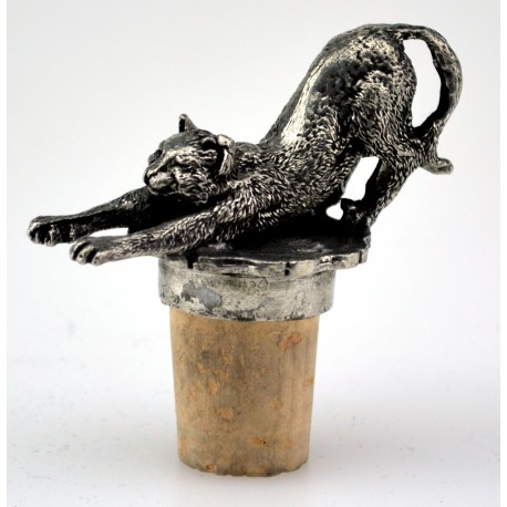 Stretching cat wine cork